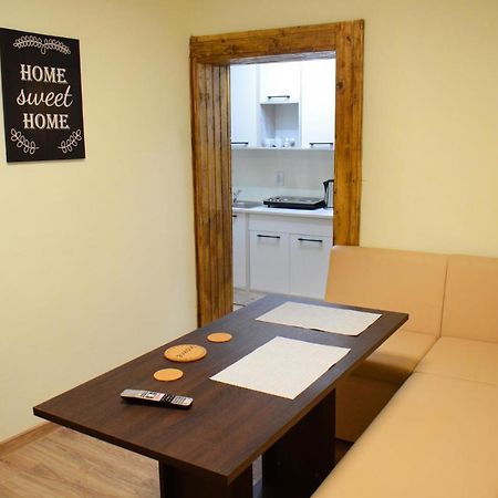 Private Apartment In The City Centre. Oradea Exterior foto